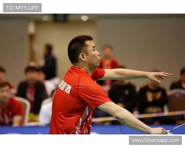 深圳羽毛球队与南京羽毛球队赛后复盘分析灵活性表现与战术调整