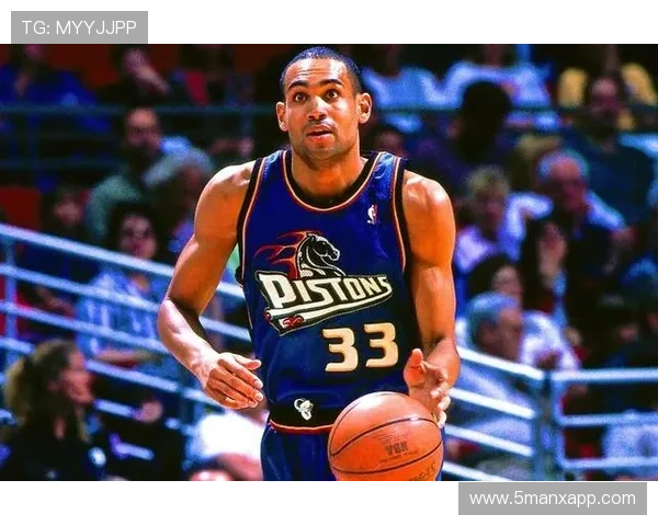 足球明星吉尔达的传奇人生与赛场背后的故事揭秘